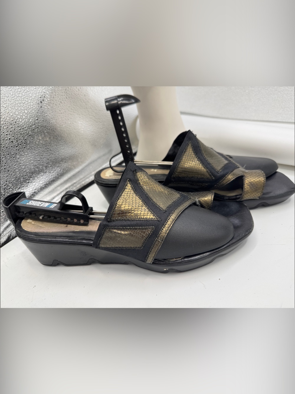 Sesto Meucci women shoes Black/Bronze leather/net Slip-On Sandals size 10, used